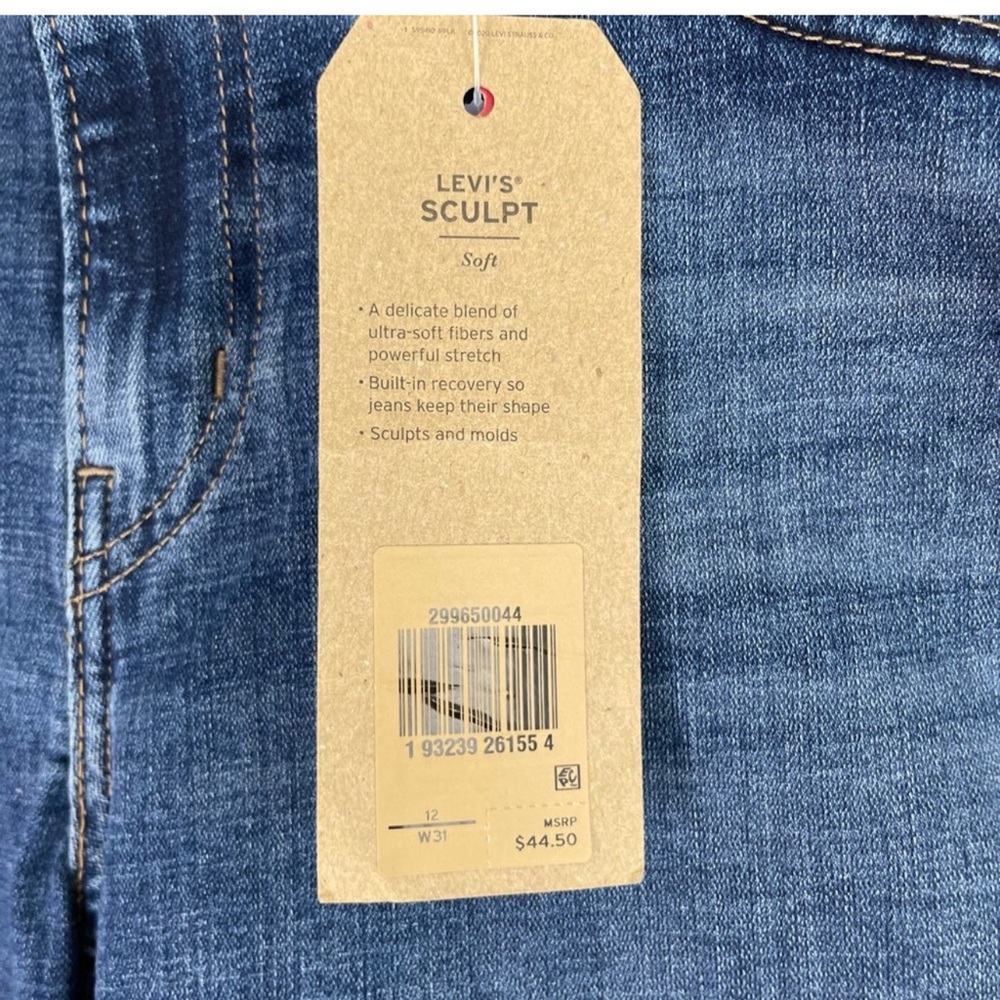 Levis Women's Mid Length Shorts size 31 - Picture 6 of 10